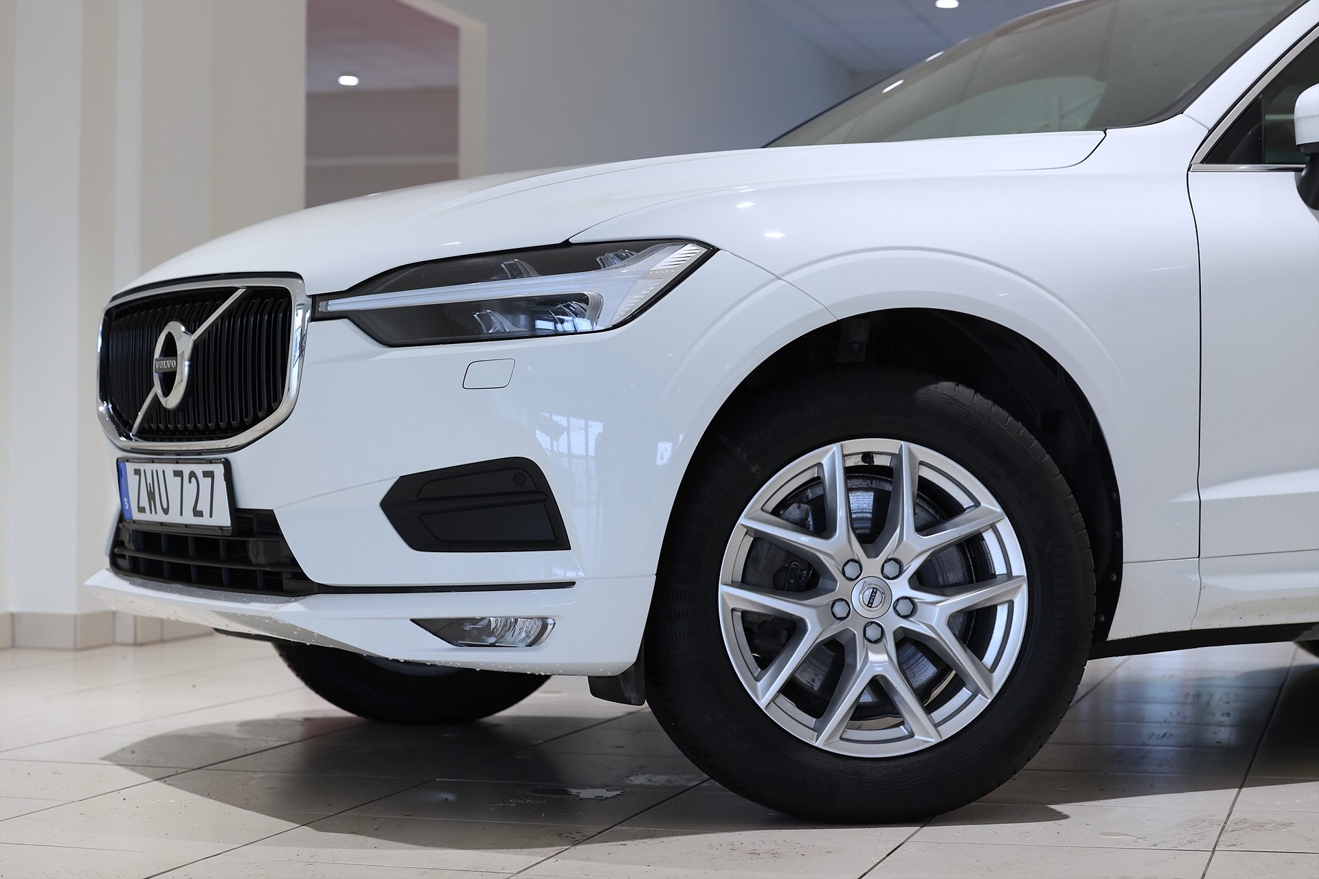 Volvo XC60 B4 197hk Momentum Adv Keyless B-kamera Drag