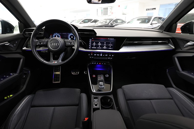 Audi S3 Sedan TFSI Q 310hk Cockpit Matrix B&O Sv-såld