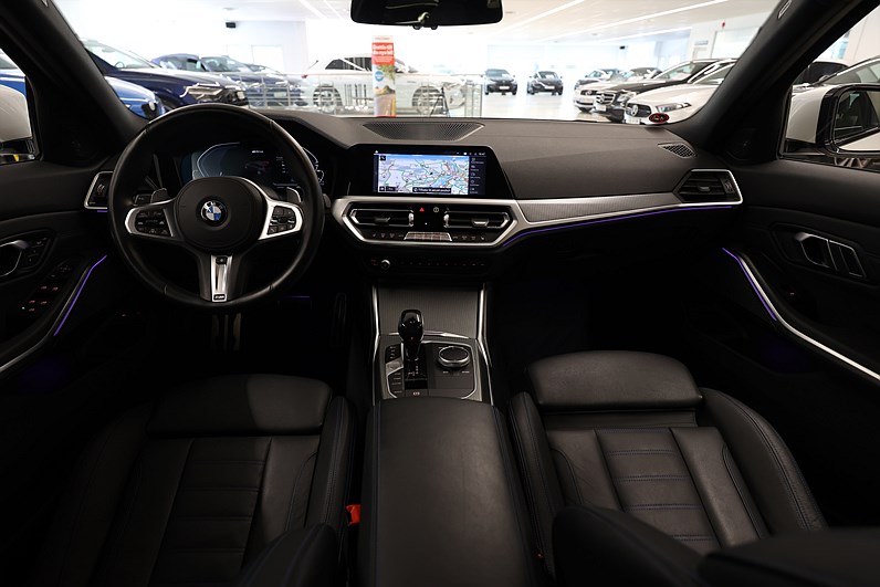 BMW 330e Touring M Sport H/K HUD Laser Skinn Drag Shadowline