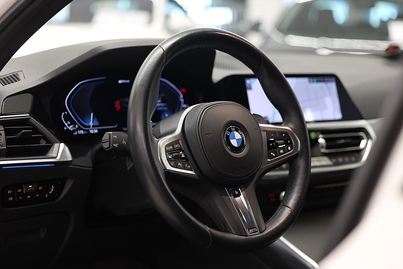 BMW 330e Sedan M Sport Värmare Navi Hifi Årskatt 360:-
