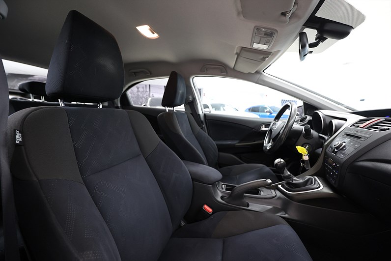 Honda Civic 2.2 i-DTEC 5dr 150hk Sport B-kamera 1311kr Årsskatt