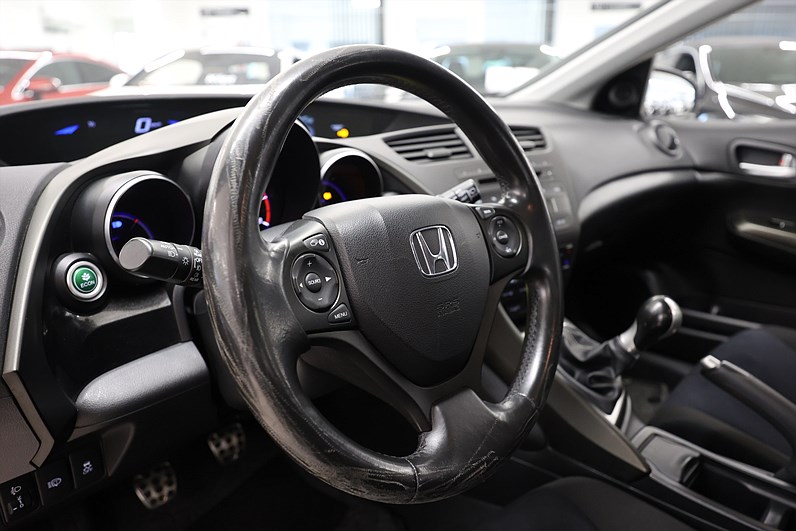 Honda Civic 2.2 i-DTEC 5dr 150hk Sport B-kamera 1311kr Årsskatt