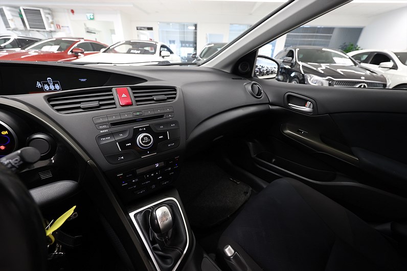 Honda Civic 2.2 i-DTEC 5dr 150hk Sport B-kamera 1311kr Årsskatt