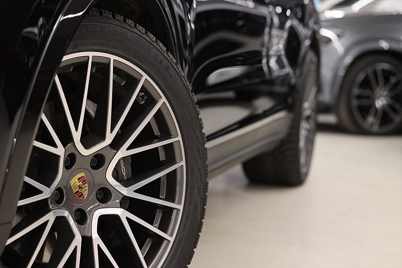 Porsche Cayenne E-Hybrid 462hk Sport Chrono Pano BOSE Drag