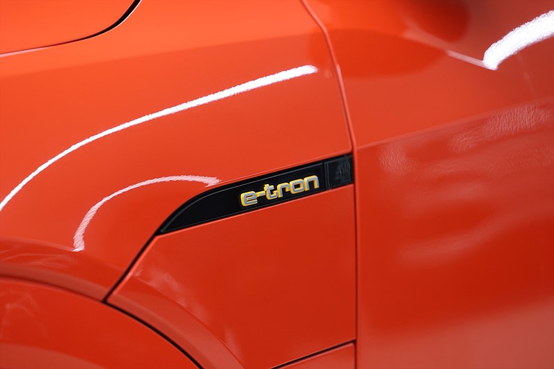 Audi E-Tron 55 Q 408hk Advanced Pano B&O Matrix Keyless Drag