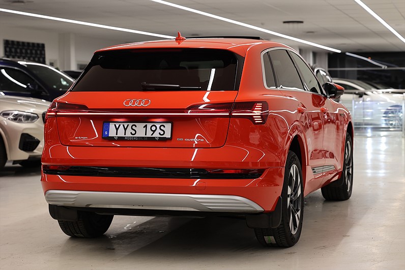 Audi E-Tron 55 Q 408hk Advanced Pano B&O Matrix Keyless Drag