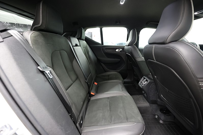 Volvo XC40 D3 150hk R-Design VOC Carplay Värmare