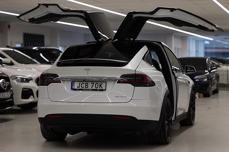 Tesla Model X Performance AWD 611hk Ludicrous 7-SITS MOMS