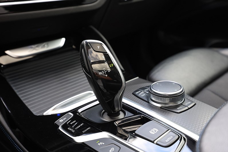 BMW X4 xDrive 30i 252hk M Sport X H/K Pano Keyless Navi 360-kamera
