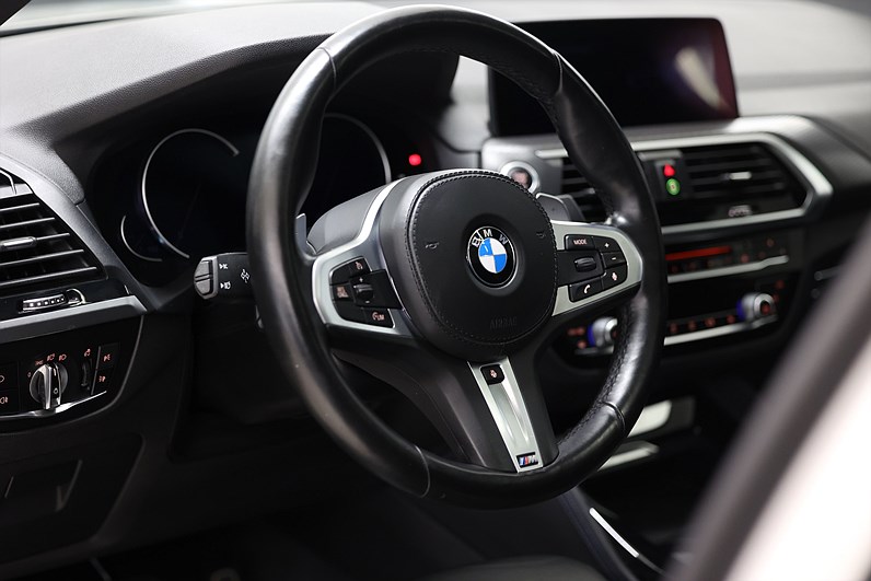BMW X4 xDrive 30i 252hk M Sport X H/K Pano Keyless Navi 360-kamera