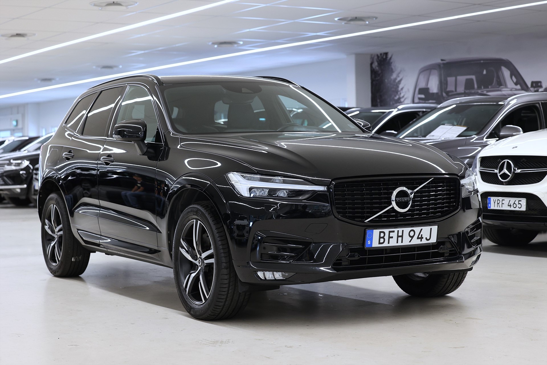 Volvo XC60 B4 AWD 197hk R-Design H/K Keyless Navi Drag