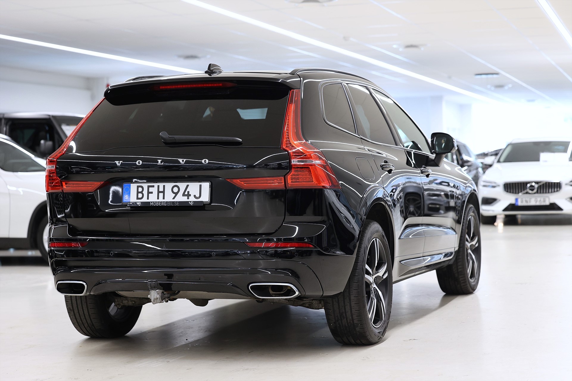 Volvo XC60 B4 AWD 197hk R-Design H/K Keyless Navi Drag