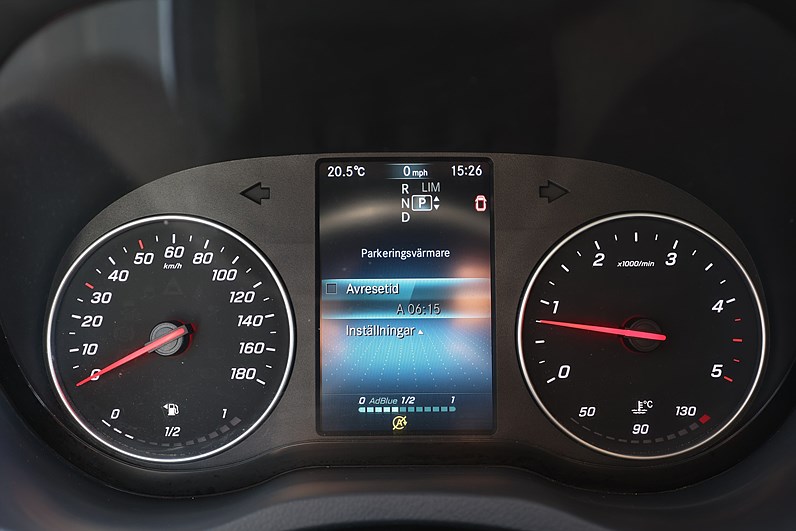 Mercedes-Benz Sprinter 316 CDI L2H2 Skinn Drag Värmare LEASBAR