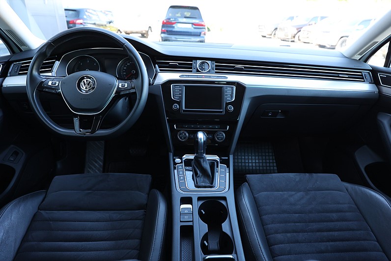 Volkswagen Passat 2.0 TDI GTS SC 4M 240hk Värmare Dynaudio PDC