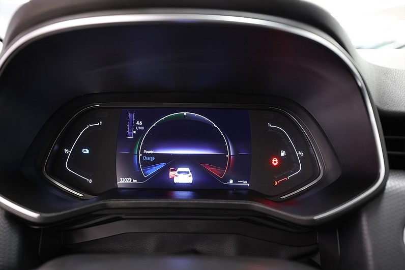 Renault Clio E-TECH 140hk MHEV Zen Keyless Carplay PDC