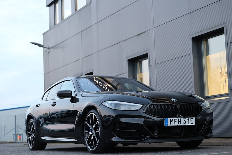 BMW M850i xDrive GC 530hk M Sport B&W Taklucka Kolfiber