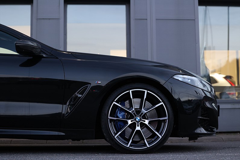 BMW M850i xDrive GC 530hk M Sport B&W Taklucka Kolfiber