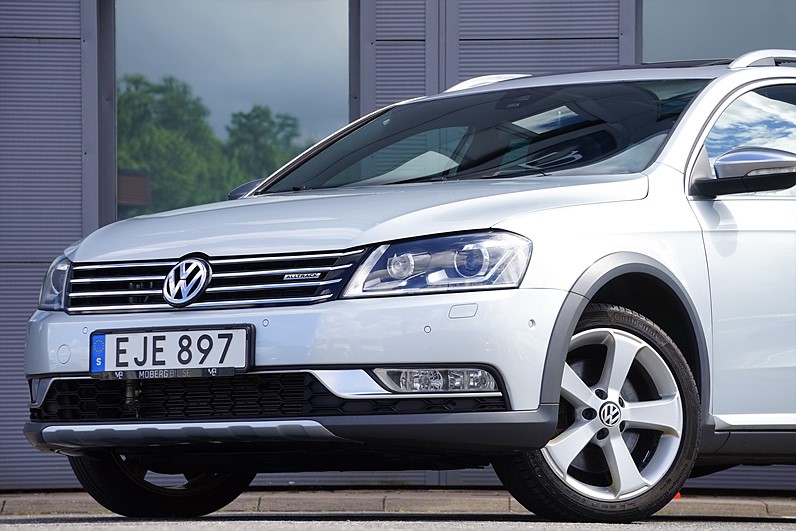 Volkswagen Passat Alltrack 2.0 TDI 4M 177hk Premium Pano Värmare