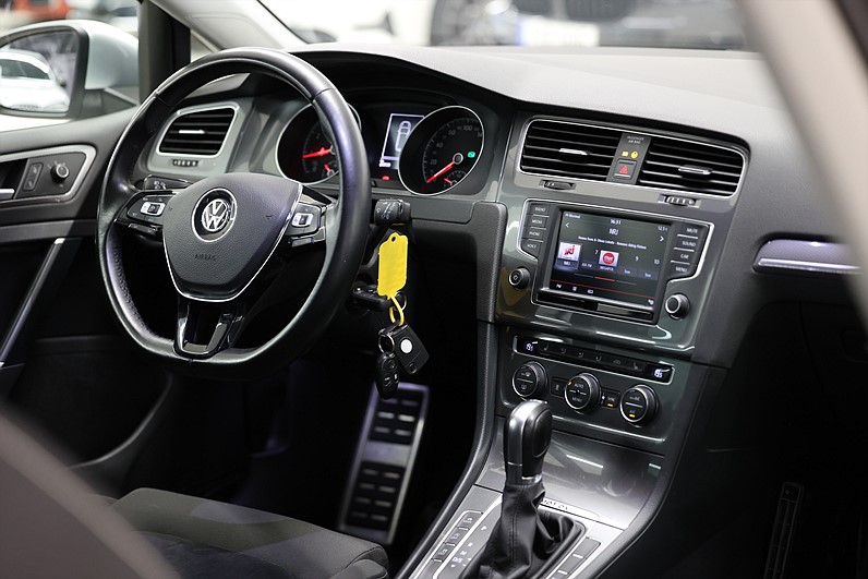 Volkswagen Golf Alltrack 1.8 TSI 4M 180hk Premium Värmare B-kamera Drag