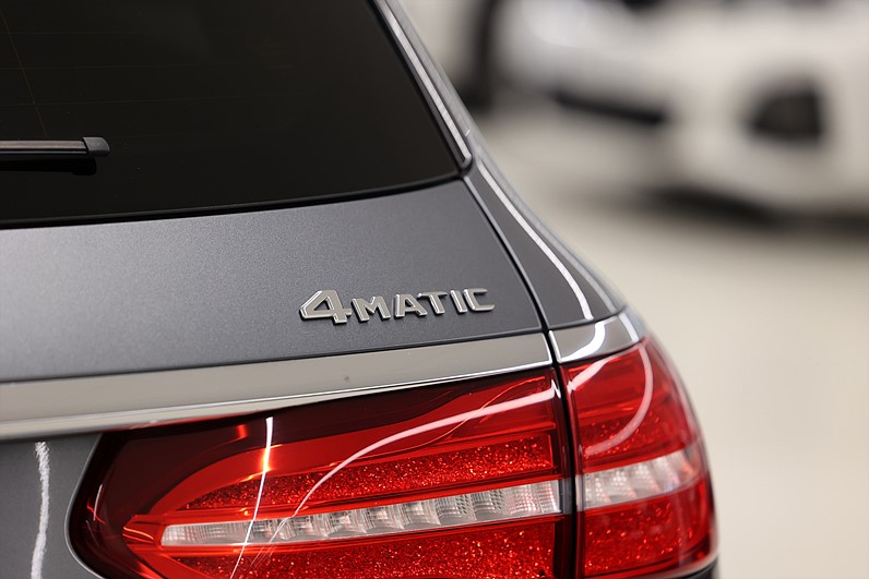 Mercedes-Benz E 400 d 4M 340hk AMG Pano HUD Burmester Drag