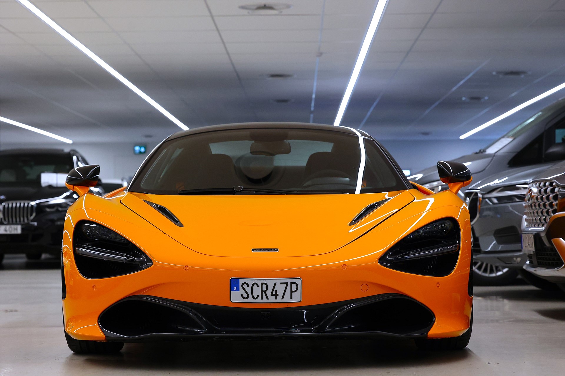 McLaren 720S Spider Performance Plus B&W Carbon fibre Lift