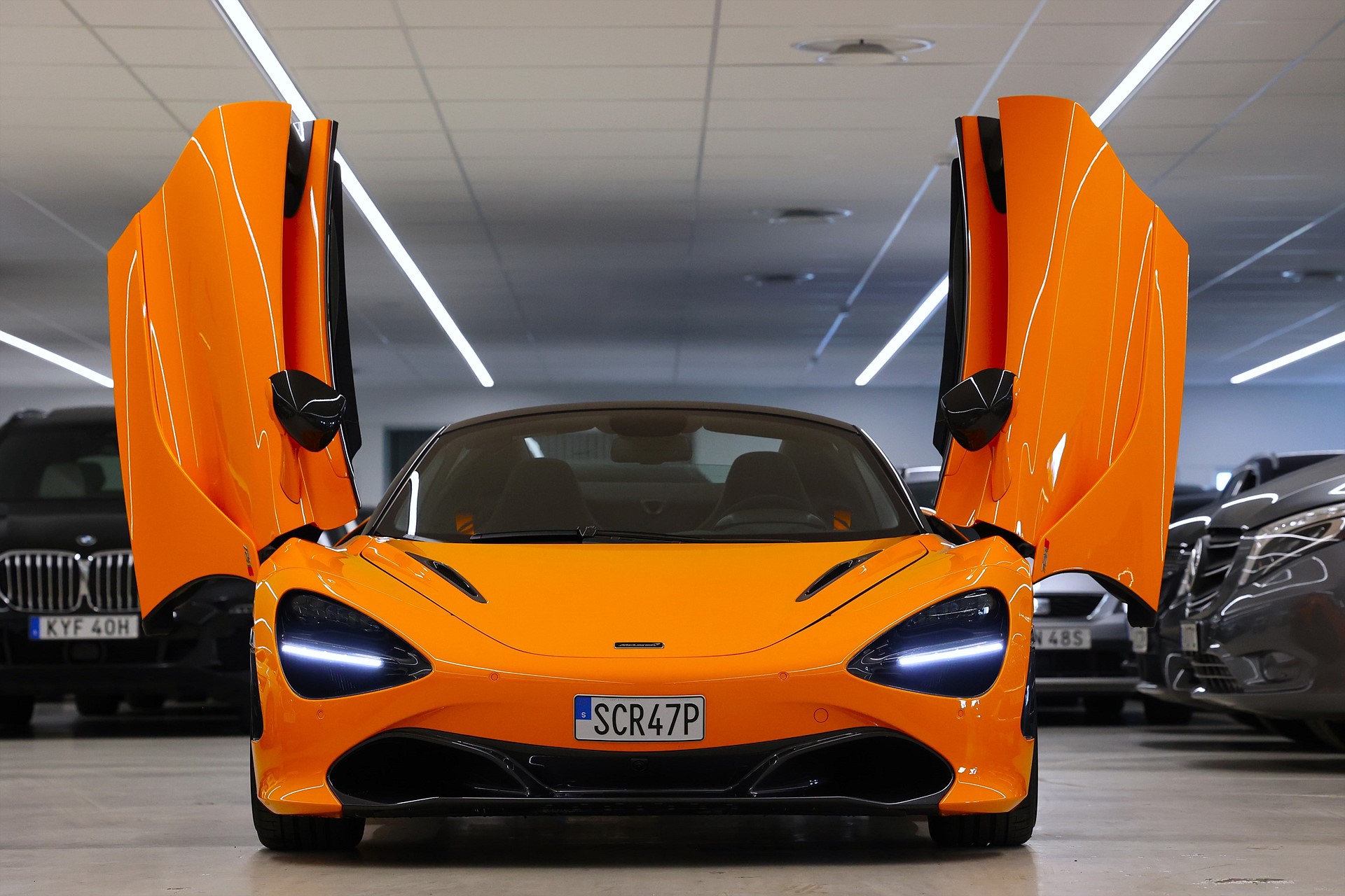 McLaren 720S Spider Performance Plus B&W Carbon fibre Lift