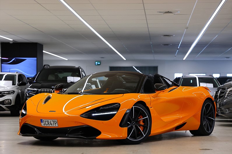 McLaren 720S Spider Performance Plus B&W Carbon fibre Lift