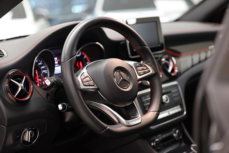 Mercedes-Benz CLA 45 AMG 4M Coupé 381hk Pano Navi