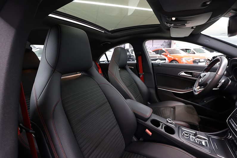 Mercedes-Benz CLA 45 AMG 4M Coupé 381hk Pano Navi