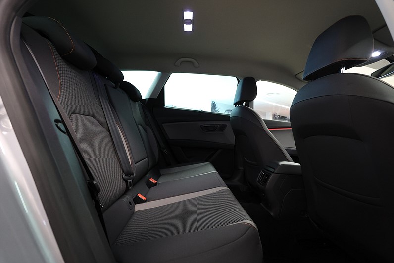 SEAT Leon X-Perience 1.6 TDI 4Drive Keyless B-kamera Drag