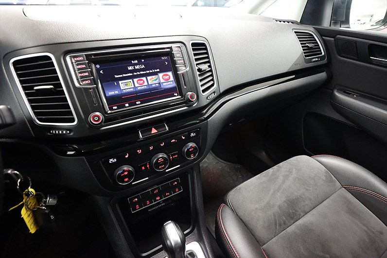 Seat Alhambra 2.0 TDI 4Drive 184hk FR Line 7 Sits Navi Värmare