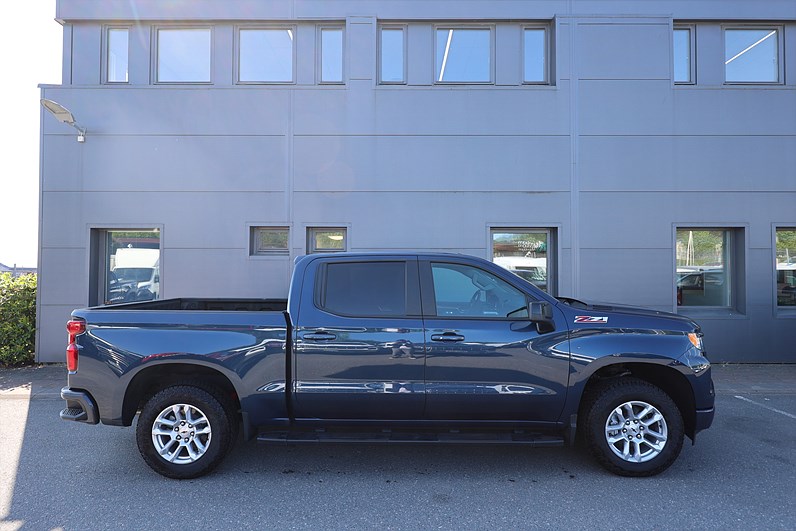 Chevrolet Silverado RST PACK Duramax Diesel BOSE Keyless Drag