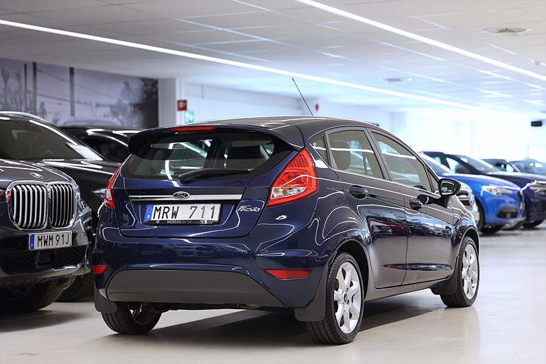 Ford Fiesta 1.25 5dr 82hk 6146Mil Årskatt 756:- Ny kamrem