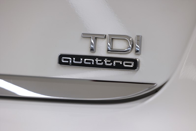 Audi A6 Sedan 2.0 TDI Quattro 190hk S-Line Sports Värmare Drag