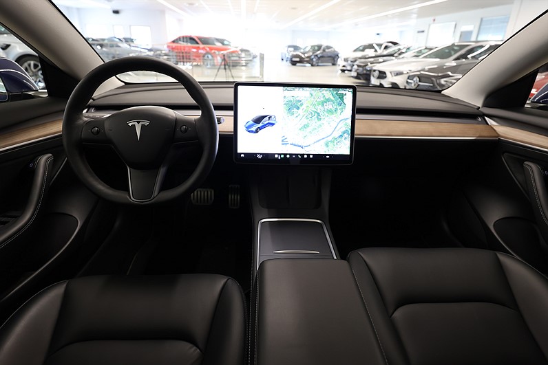 Tesla Model 3 Performance AWD 513hk Pano LEASBAR