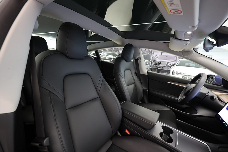 Tesla Model 3 Performance AWD 513hk Pano LEASBAR
