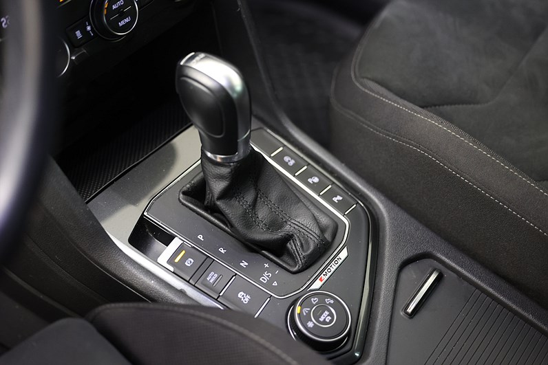 Volkswagen Tiguan 2.0 TDI 4M 190hk R-line Cockpit Värmare