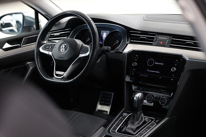 Volkswagen Passat Alltrack 2.0 TDI 4M Executive Värmare LEASBAR