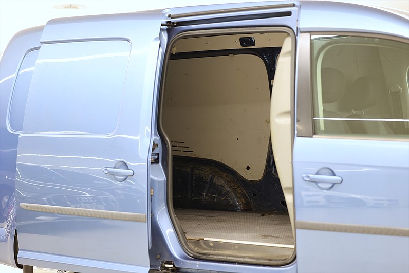 Volkswagen Caddy Maxi 2.0 TDI 4M 150hk Värmare Drag