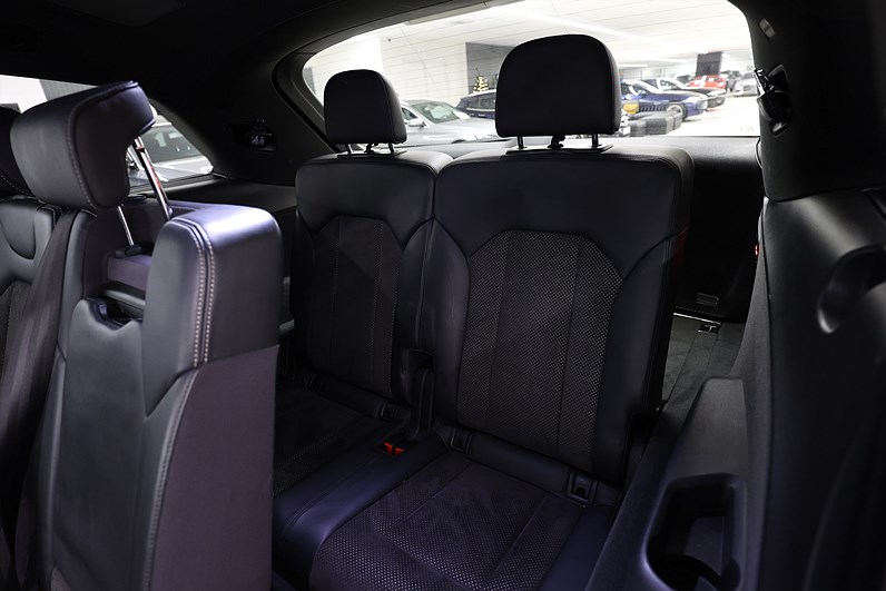 Audi Q7 3.0 TDI Q 272hk S-Line BOSE 7-sits Cockpit Värmare