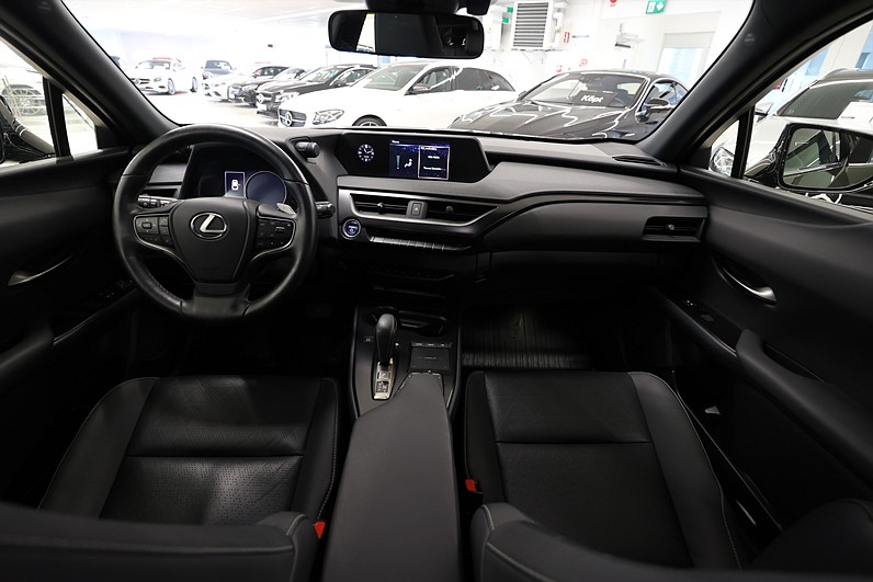 Lexus UX 300e 204hk AWD Premium Skinn Årsskatt 360kr
