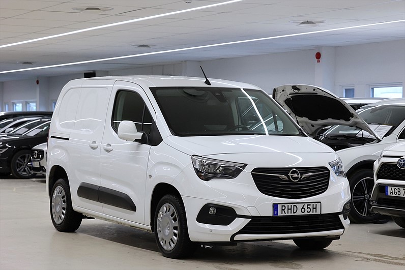 Opel Combo 1.5 130hk Premium pack V-inrett Värmare MOMS