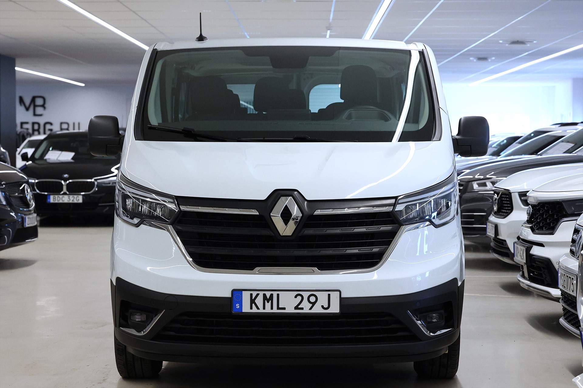 Renault Trafic Grand Kombi 2.0 Passenger 9-Sits B-kamera Navi Värmare MOMS