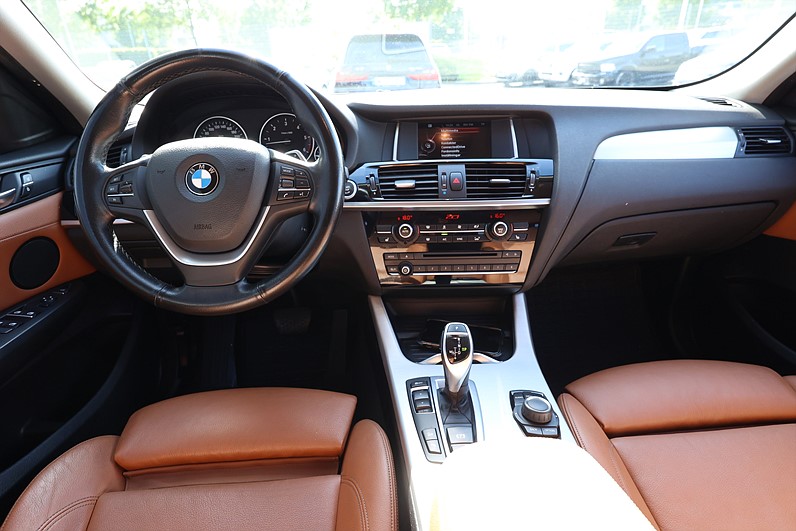 BMW X4 xDrive 30d 258hk xLine Skinn Xenon Drag