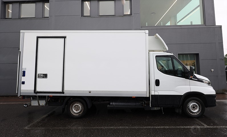Iveco Daily 35 3.0 JTD CNG 136hk Volymskåp BG-Lyft LEASBAR