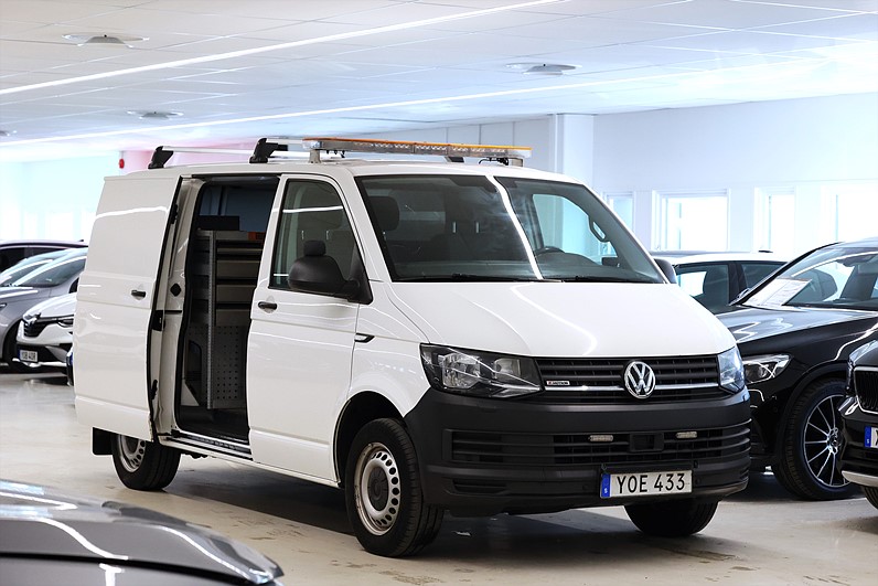 Volkswagen Transporter 2.0 TDI 4M 150hk V-Inrett Värmare Drag MOMS