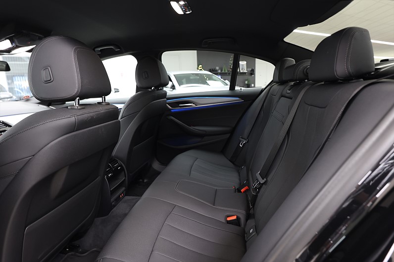 BMW 530e xDrive Sedan 292hk Skinn Hifi Display Key Drag Keyless