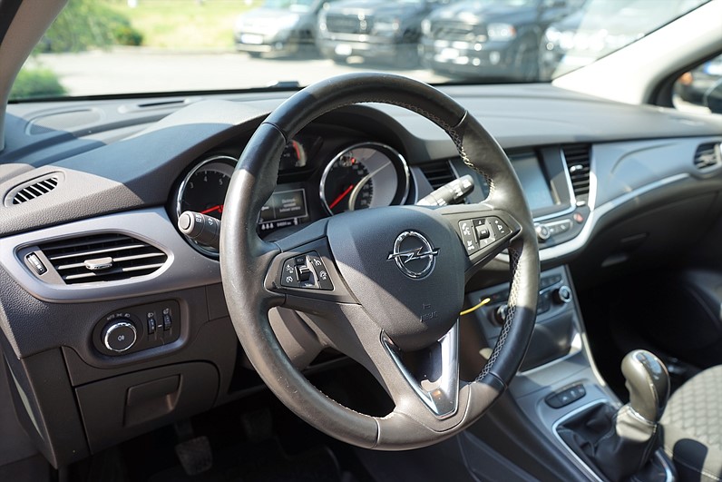 Opel Astra Sports Tourer 1.4 Turbo 125hk PDC Apple Carplay