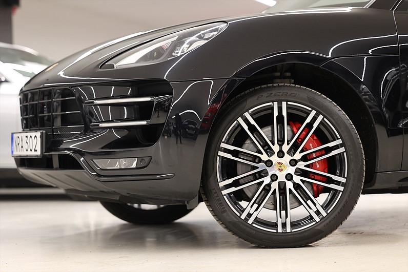 Porsche Macan Turbo Performance 440hk Sport Chrono Pano BOSE