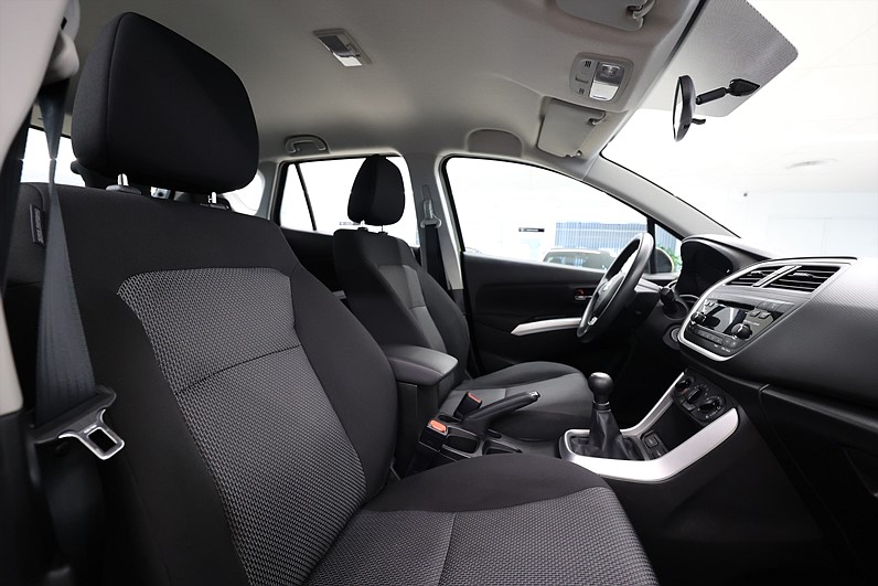 Suzuki SX4 S-Cross 1.6 120hk Comfort PDC Drag Årskatt 712:-